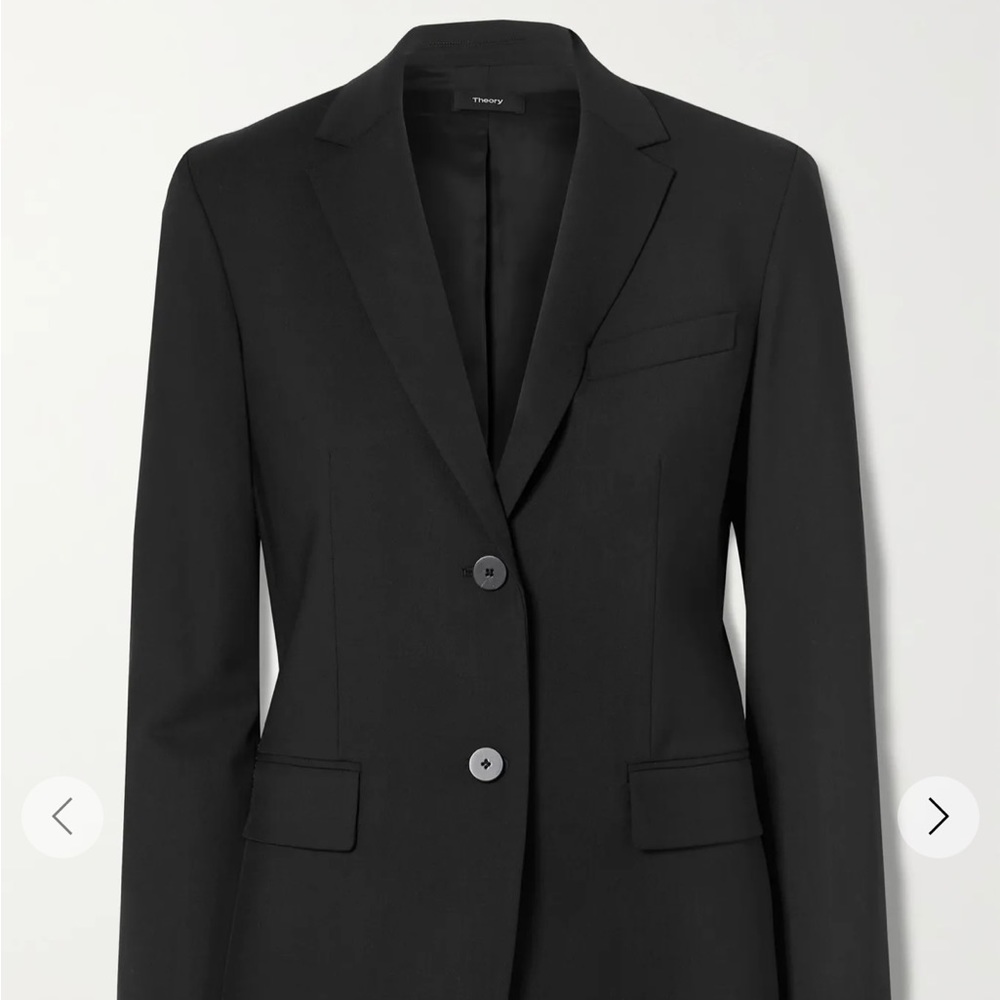 Theory blazer, size 6. Basic and beautiful, perfect for work.